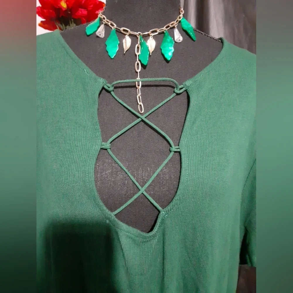 Ava & Viv Women's Top Green Short Sleeve Open Showstring Neckline Size 4X - Picture 4 of 8
